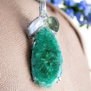 Green Druzy Pendant with Sterling Silver and 20-Inch Chain